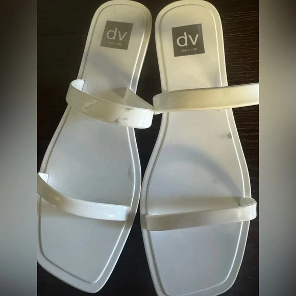DV women’s white‎ flip flops jelly white 11 sandals summer - Picture 1 of 4